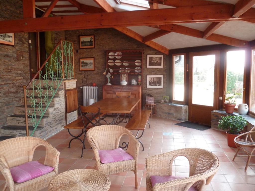 Les Fougerêts Chambre D'Hotes Saint Jacob Relais De Chasse Du XVIII Siecle מראה חיצוני תמונה