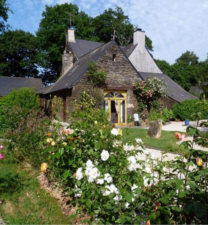 Les Fougerêts Chambre D'Hotes Saint Jacob Relais De Chasse Du XVIII Siecle מראה חיצוני תמונה